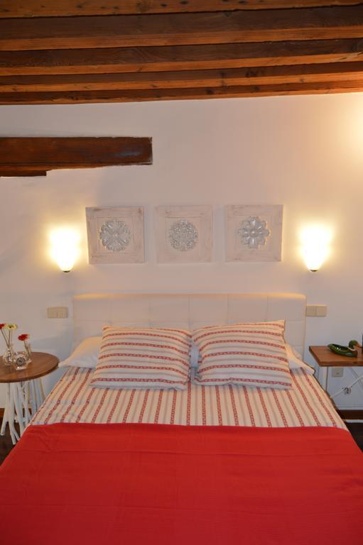 Apartamentos Nuncio Viejo Toledo Rum bild