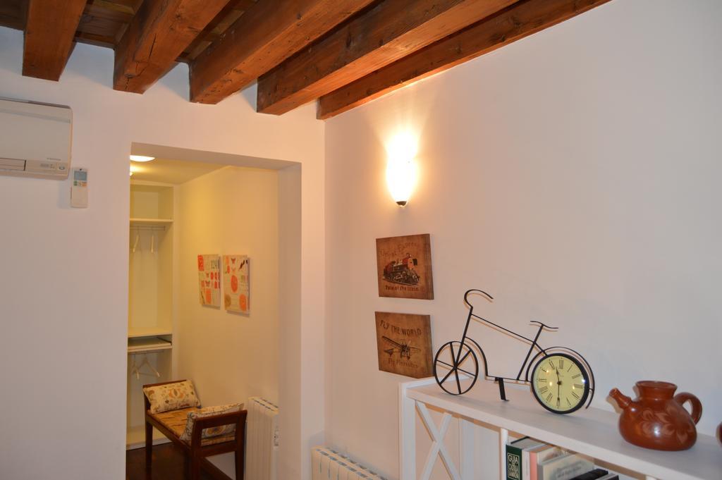 Apartamentos Nuncio Viejo Toledo Rum bild