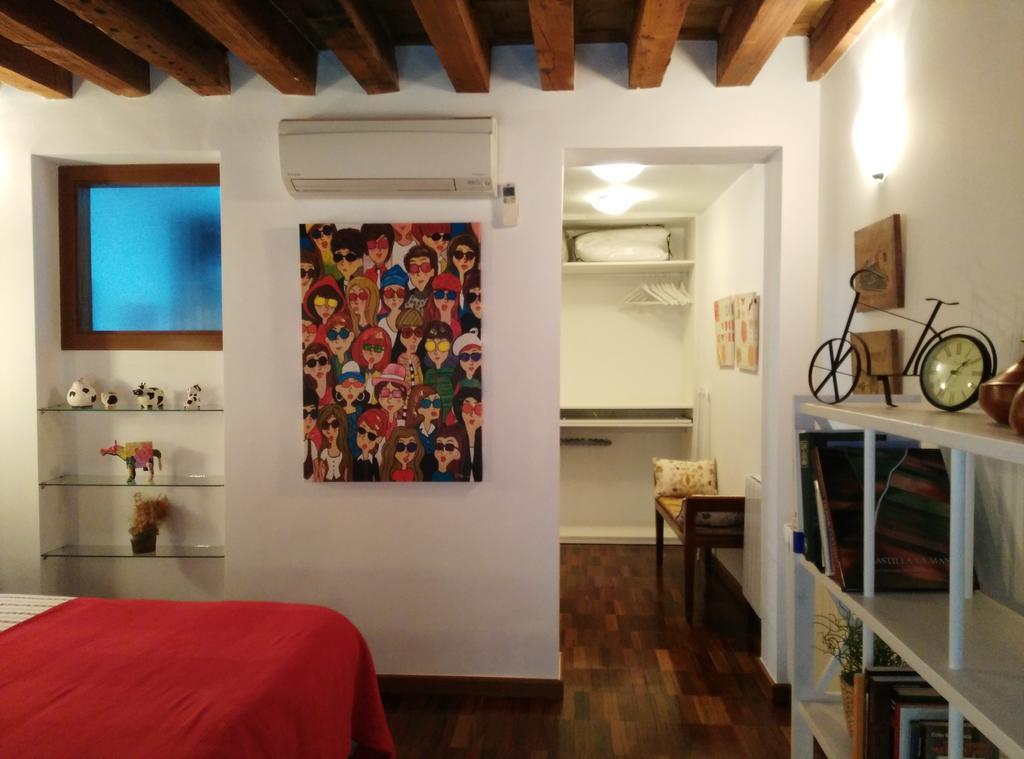 Apartamentos Nuncio Viejo Toledo Rum bild