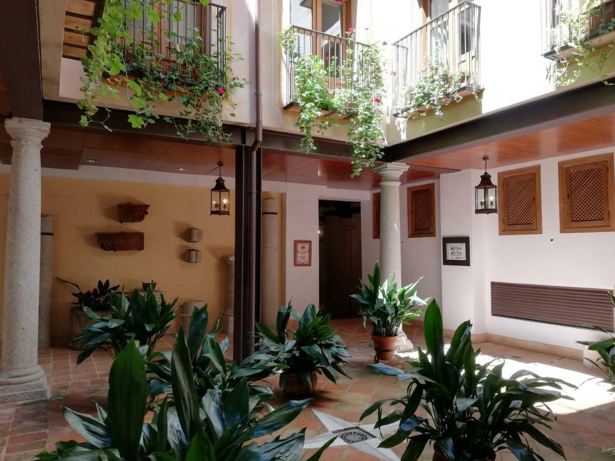 Apartamentos Nuncio Viejo Toledo Exteriör bild
